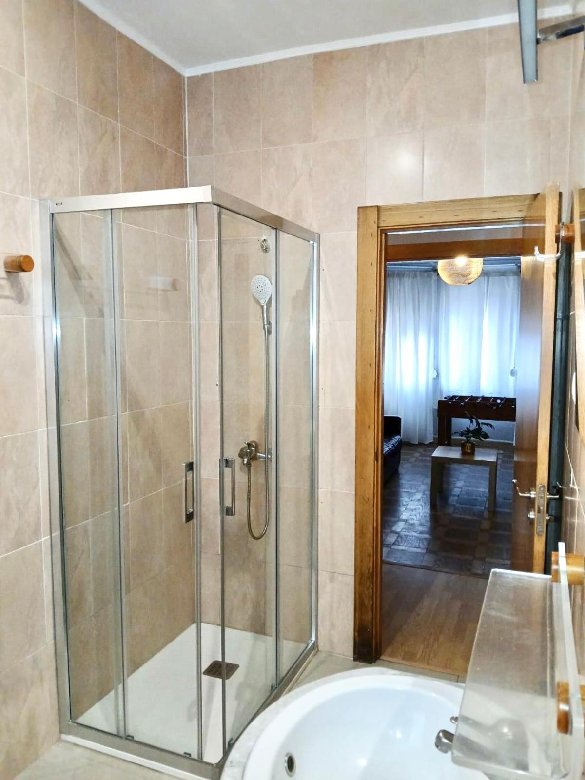 Segundo Antolin Yellow Door Ponferrada Exteriér fotografie